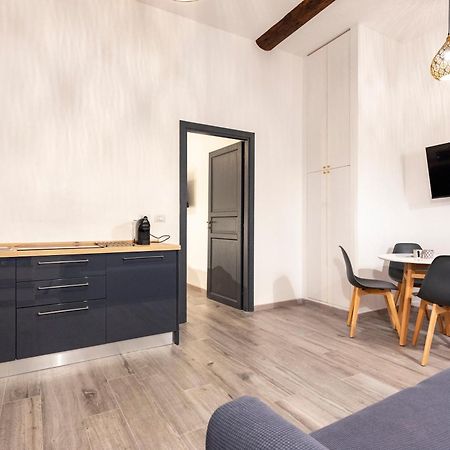 Castelli'S Apartments Campo 10 Genoa Bagian luar foto