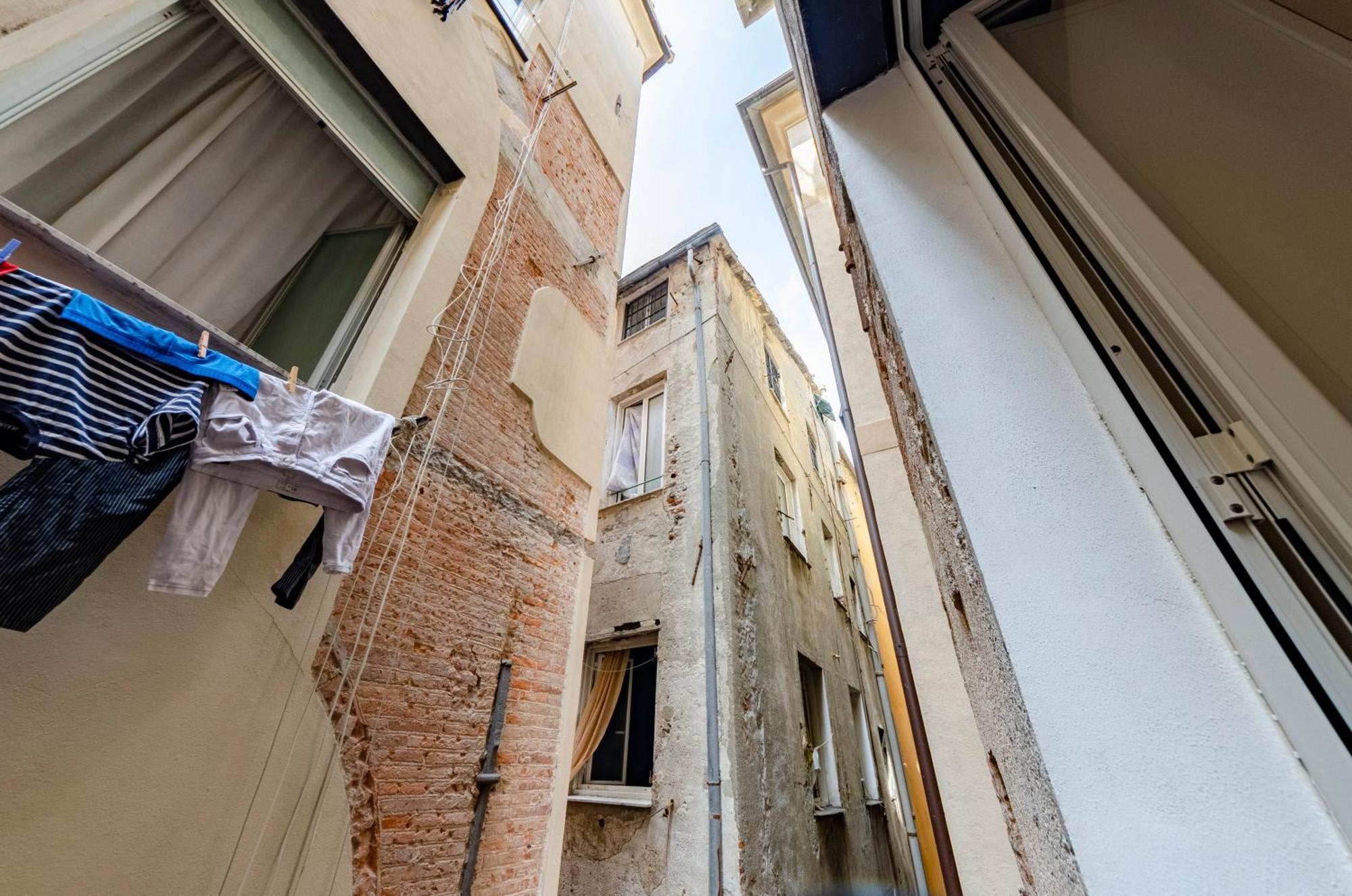 Castelli'S Apartments Campo 10 Genoa Bagian luar foto