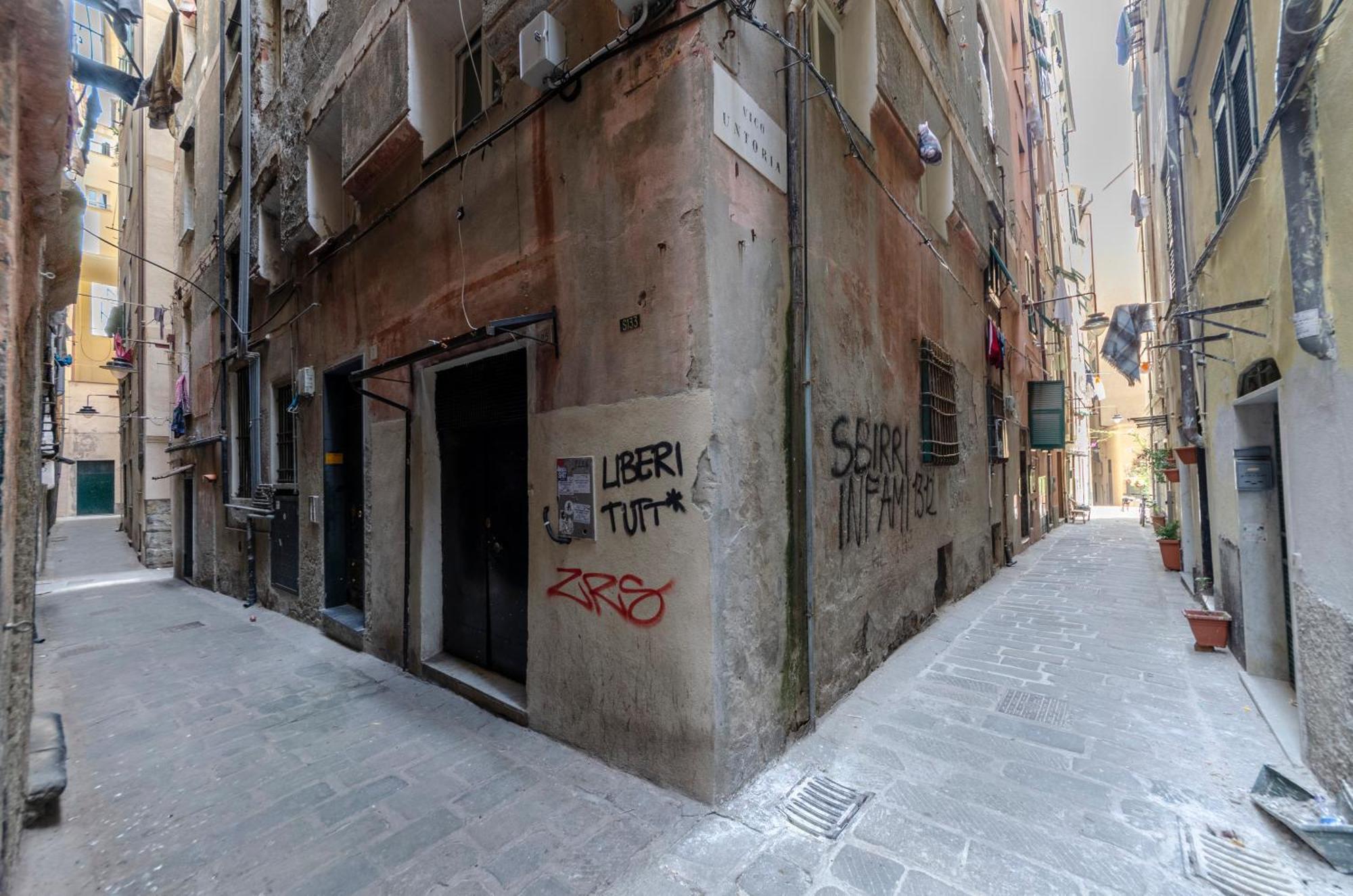 Castelli'S Apartments Campo 10 Genoa Bagian luar foto